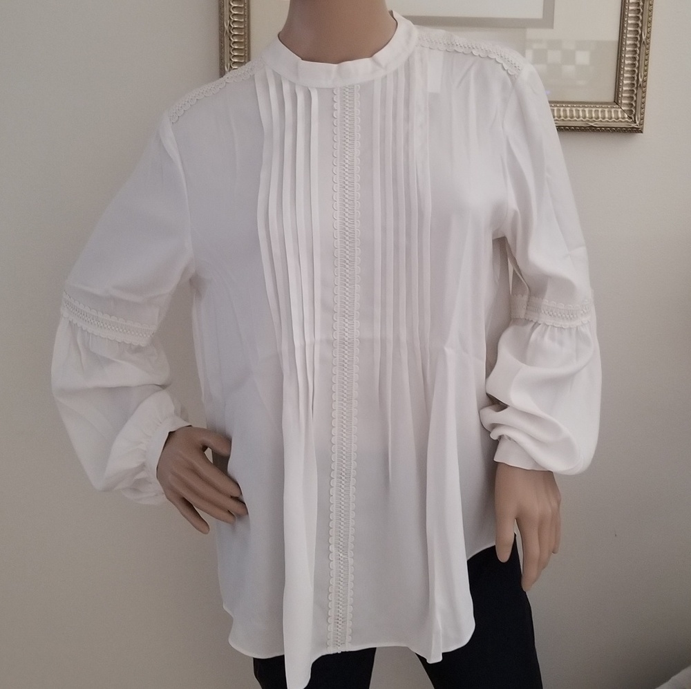 NWT Ann Taylor Mockneck Lace Inset Top